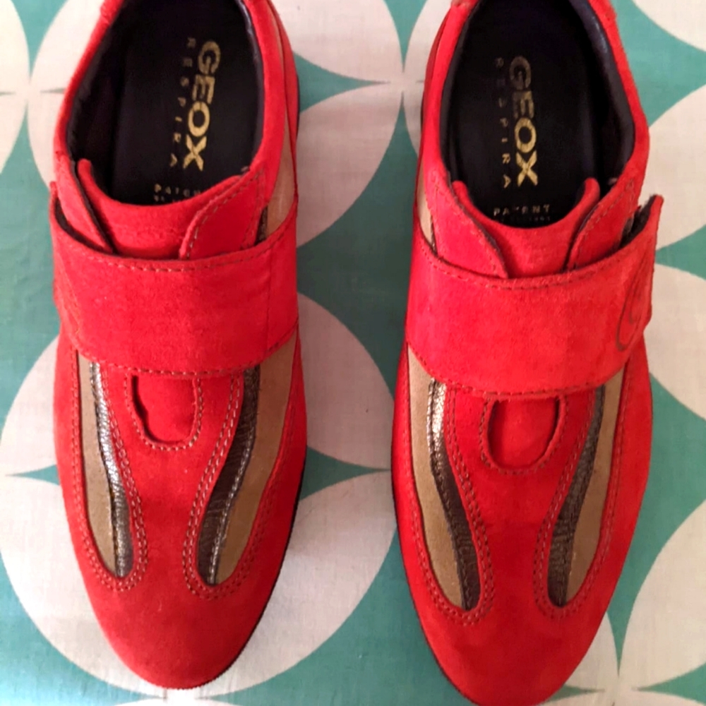 Geox women's red shoe